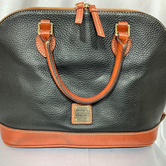 Dooney Burke black leather  Dome purse 38-H4e - Picture 2 of 12